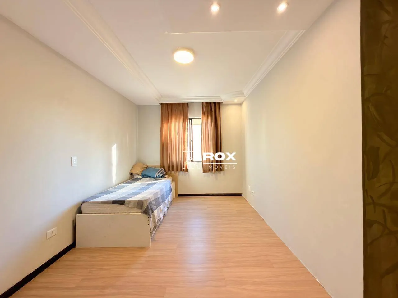 Garden apartment with 3 bedrooms and 1 en-suite — photo 12