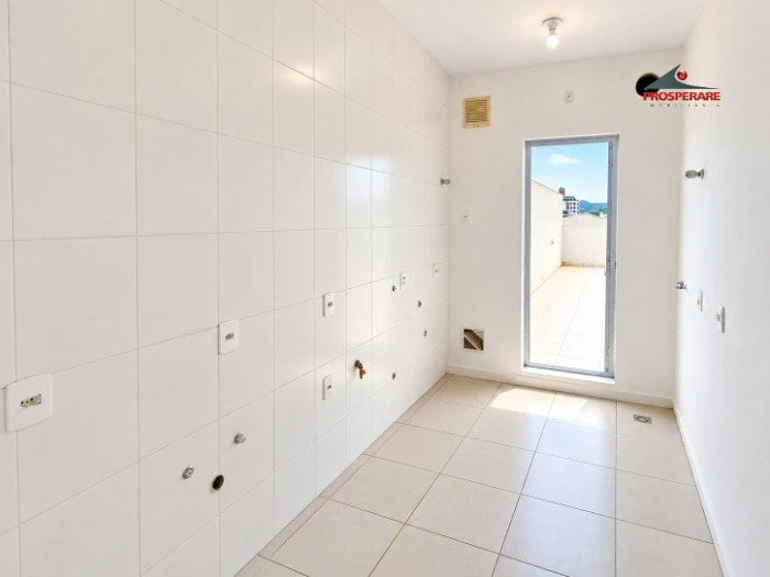 2-bedroom apartment, 1 with its own bathroom, 120 m² — photo 2
