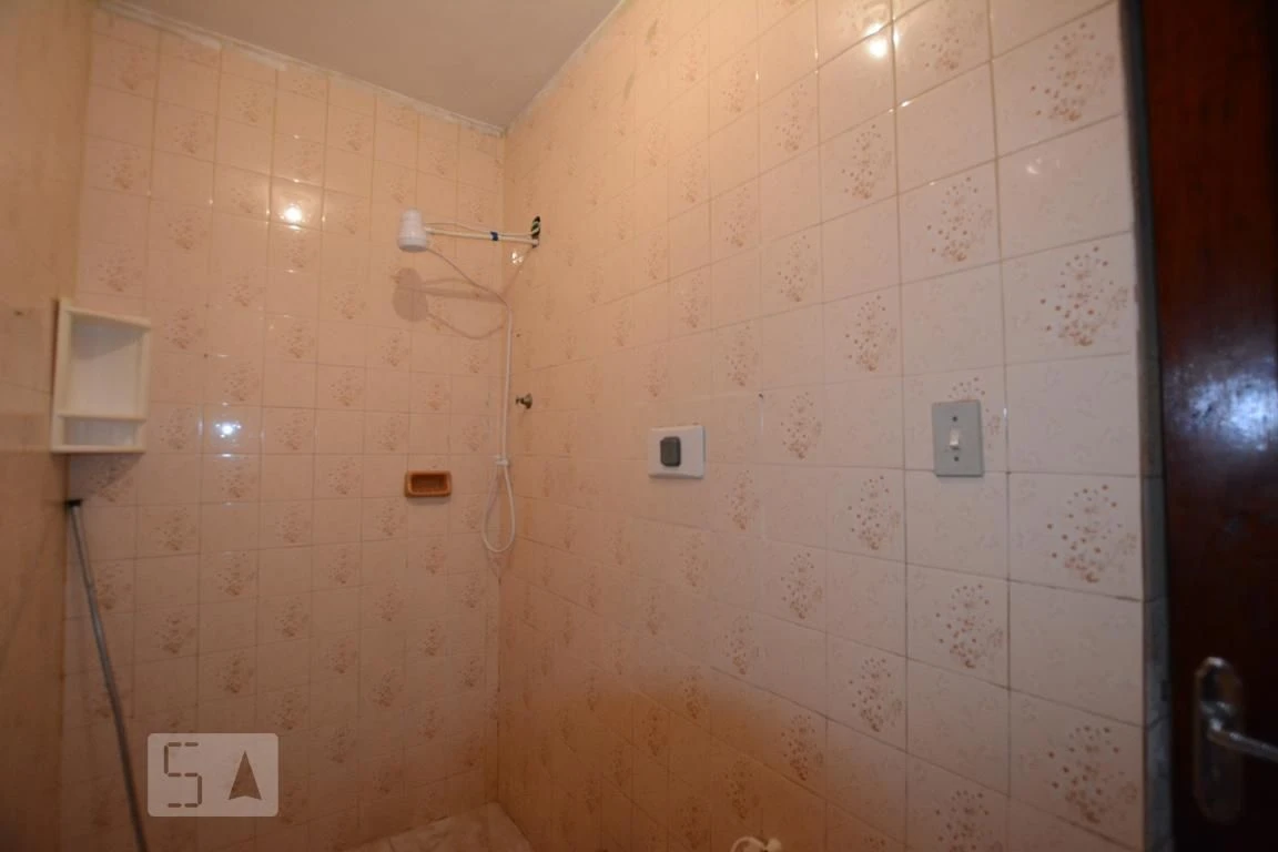 3-bedroom apartment with a glass-enclosed balcony — photo 2