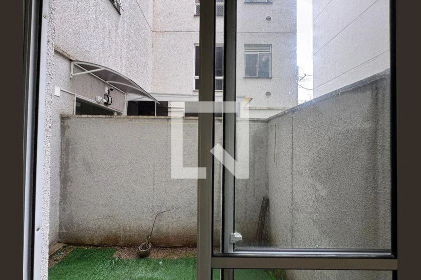 Apartamento mobiliado de 2 quartos em condomínio com piscina — photo 38