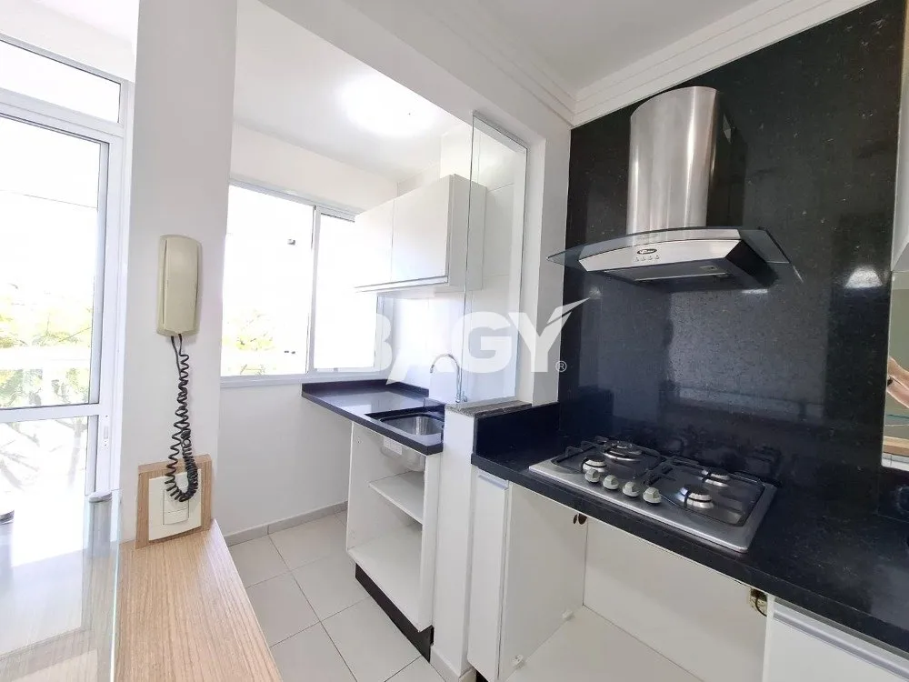 Furnished 95 m² apartment with 2 bedrooms and a desk — photo 40