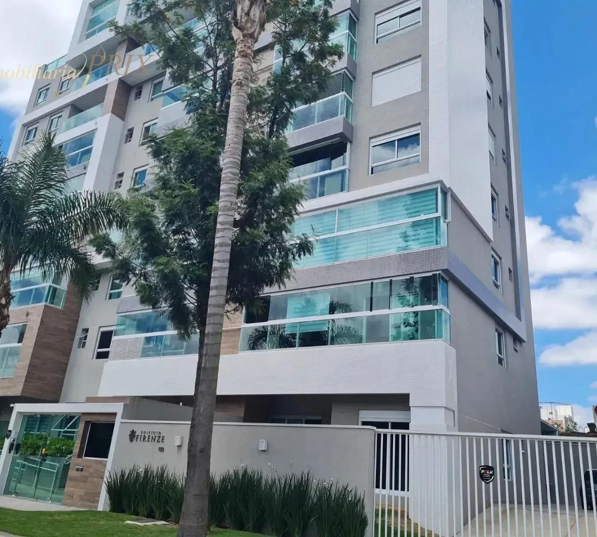 Glass-enclosed balcony in a 2-bedroom apartment, 76 m² — photo 21