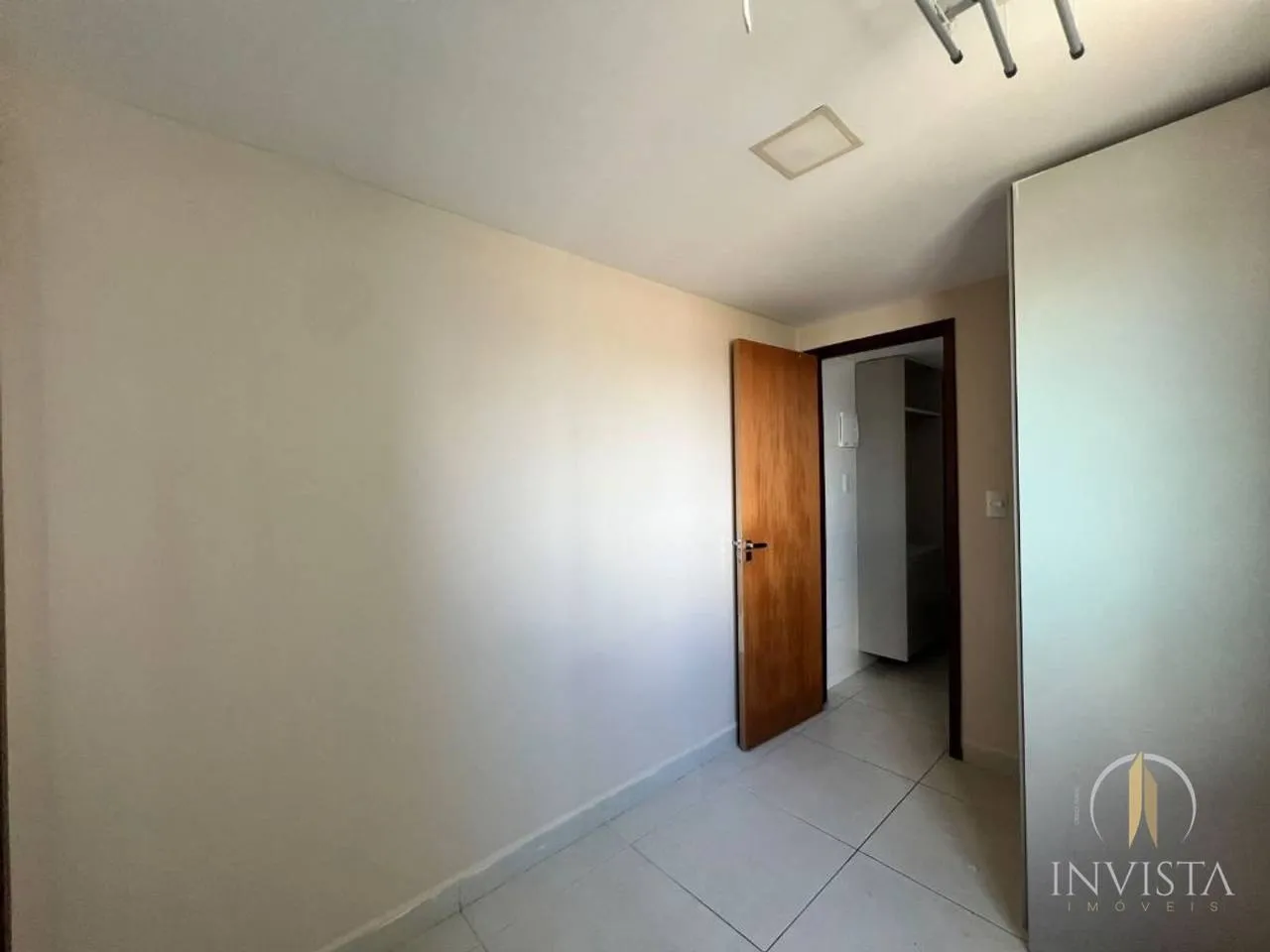 3-bedroom apartment with a walk-in closet — photo 22