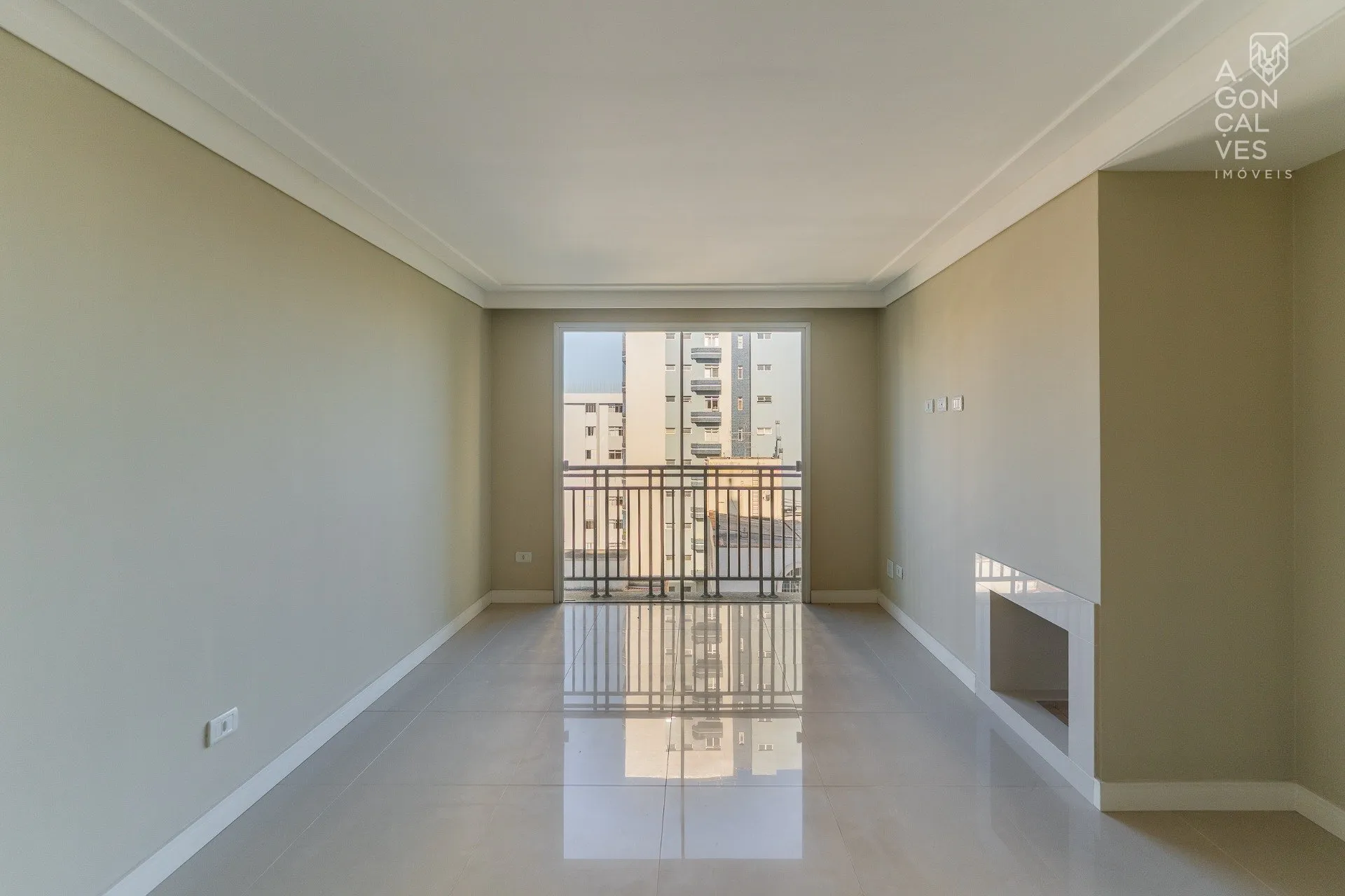 4-bedroom apartment with balcony and 3 parking spaces — photo 19