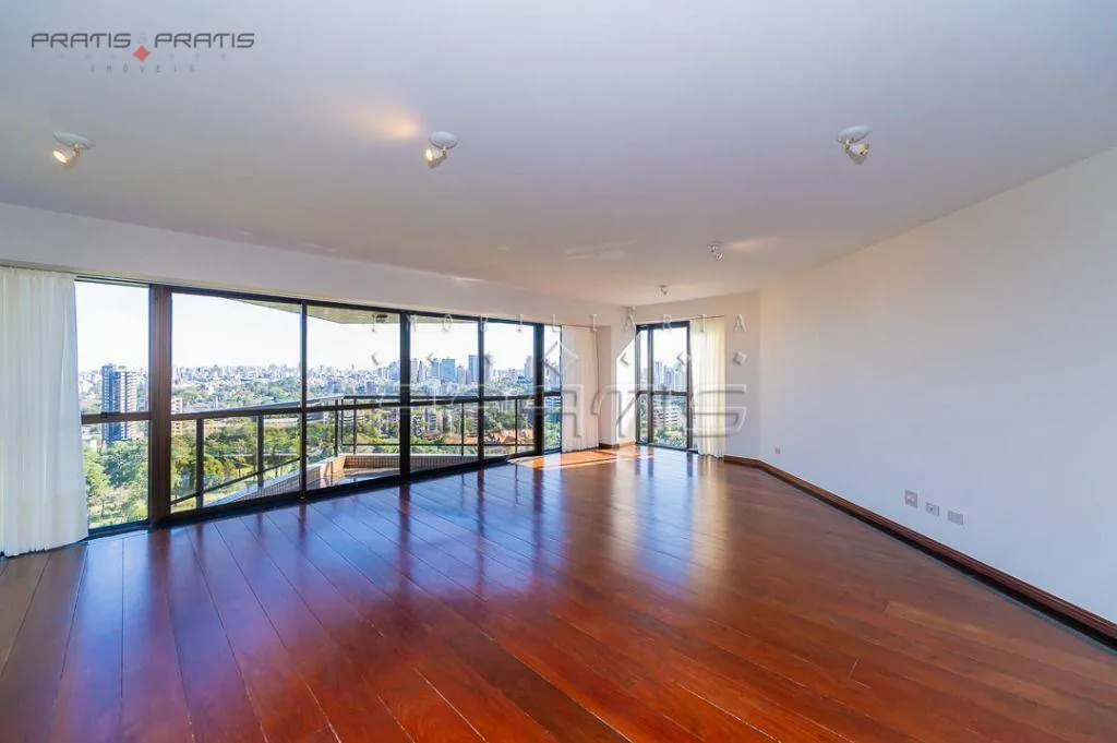 350 m² 3-bedroom apartment with a private BBQ balcony — photo 6