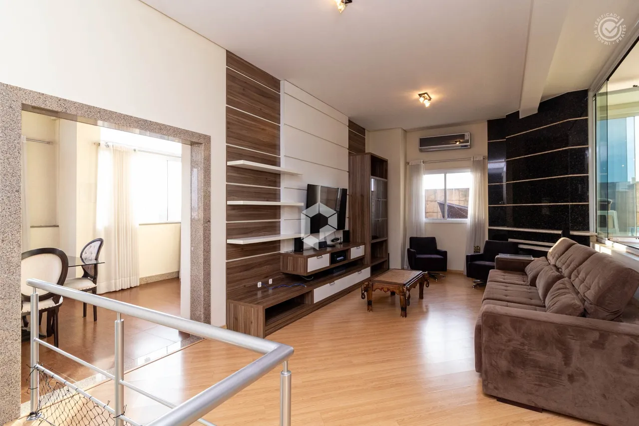Unfurnished 414 m² apartment with 3 en-suite bedrooms — photo 17