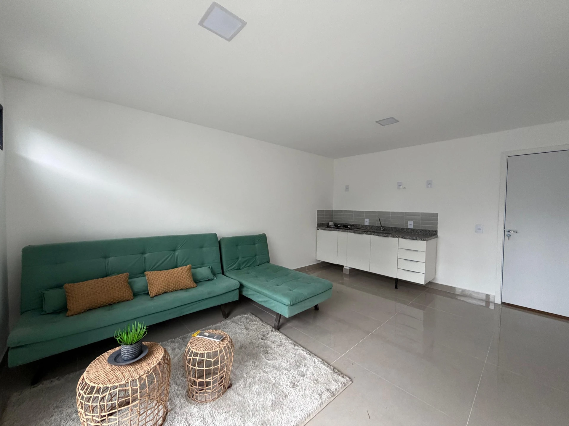 Apartamento amueblado de 1 dormitorio y cocina integrada — photo 16