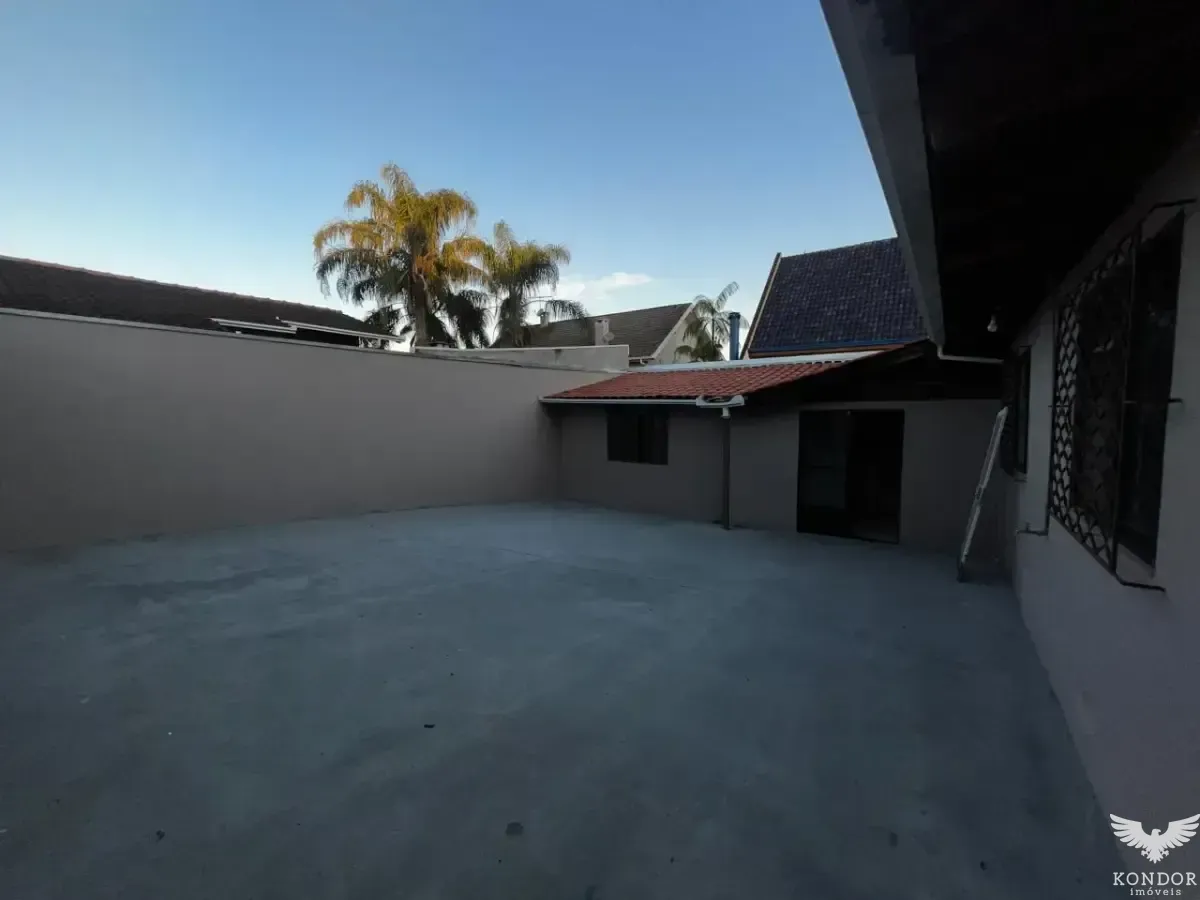 Single-level house with 220 m², 3 bedrooms and BBQ — photo 26