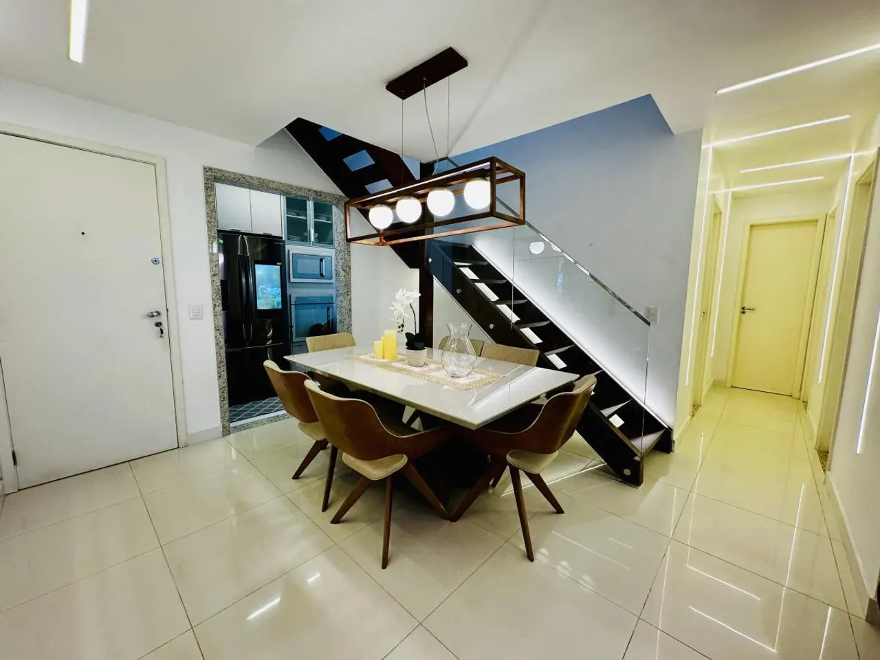 Furnished apartment, 198 m², with floor-to-ceiling windows — photo 26