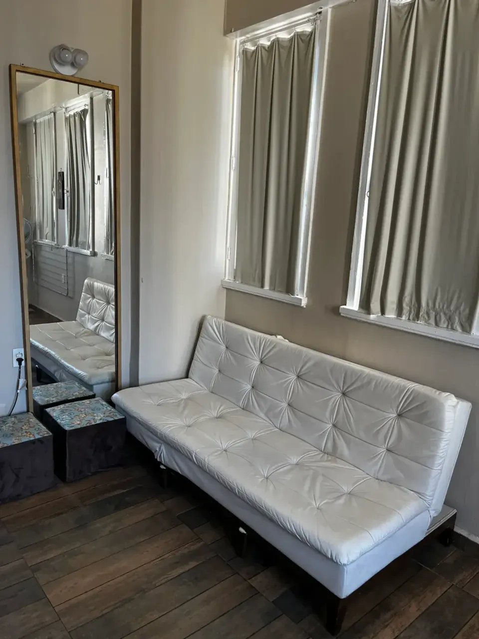 Furnished studio with 1 bedroom and 1 parking spot — photo 5