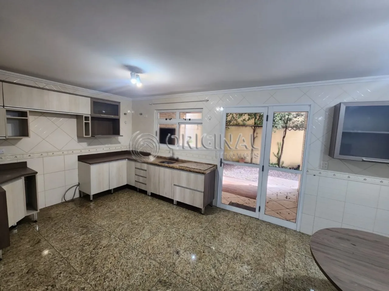 Sobrado com 3 quartos e churrasqueira na varanda — photo 5
