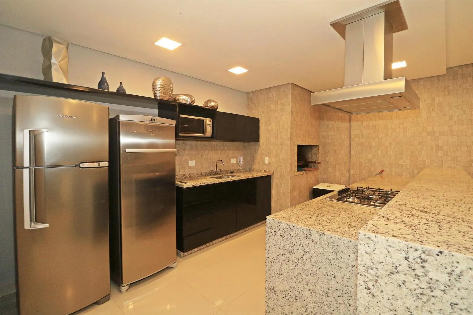 Apartamento mobiliado de 2 quartos e 3 banheiros — photo 64