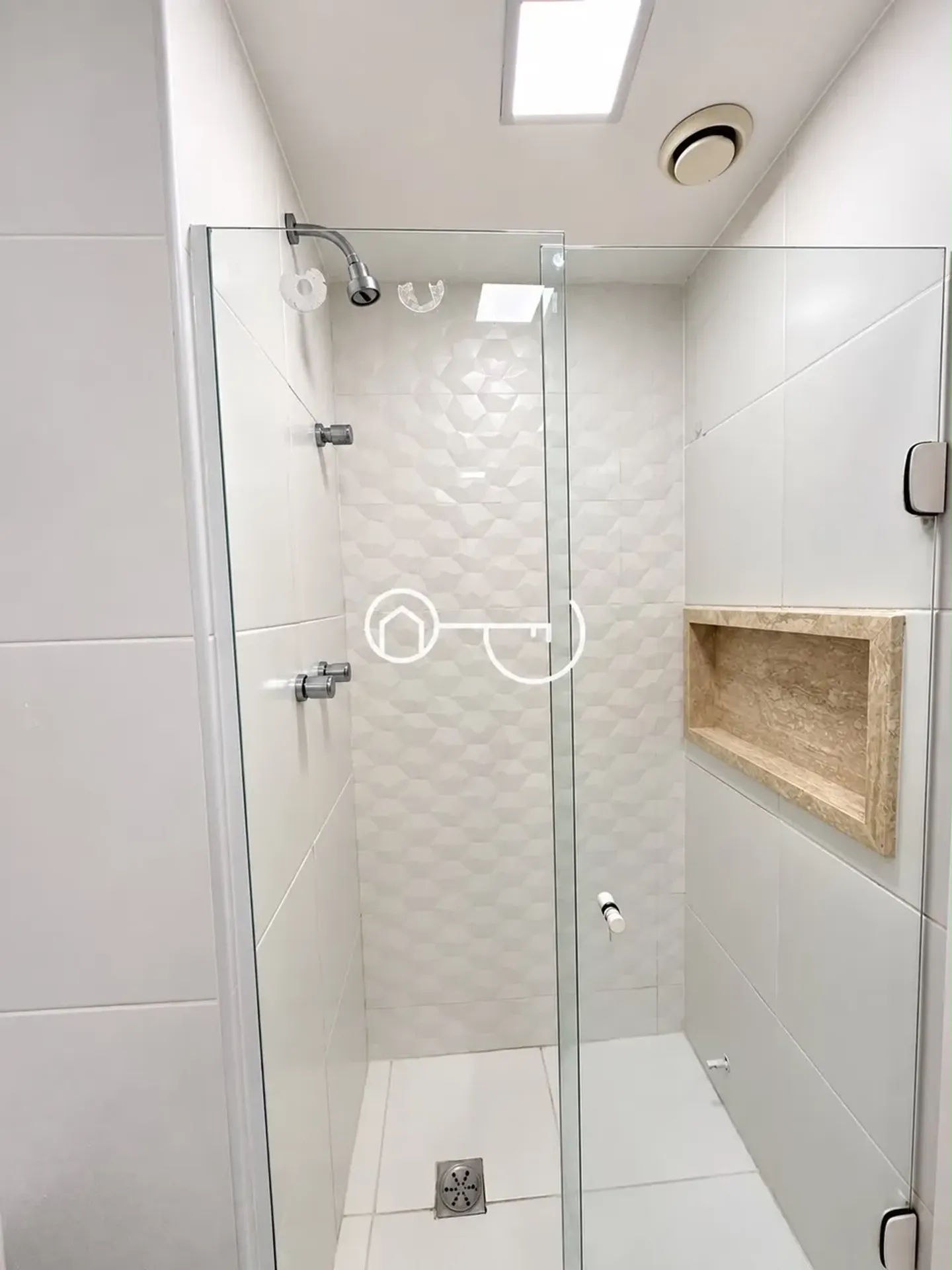 Apartamento, 99 m², com jacuzzi