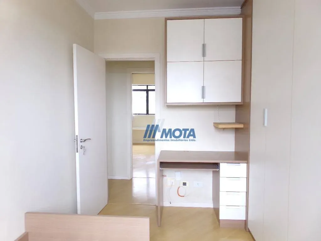 3-bedroom apartment with a bathtub — photo 12