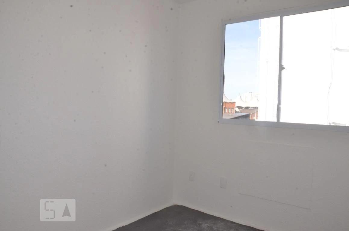 Balcony with a grill in a 2-bedroom apartment, 45 m² — photo 21