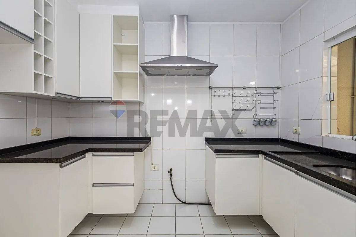 3-bedroom house with a grill on the balcony in Curitiba — photo 7