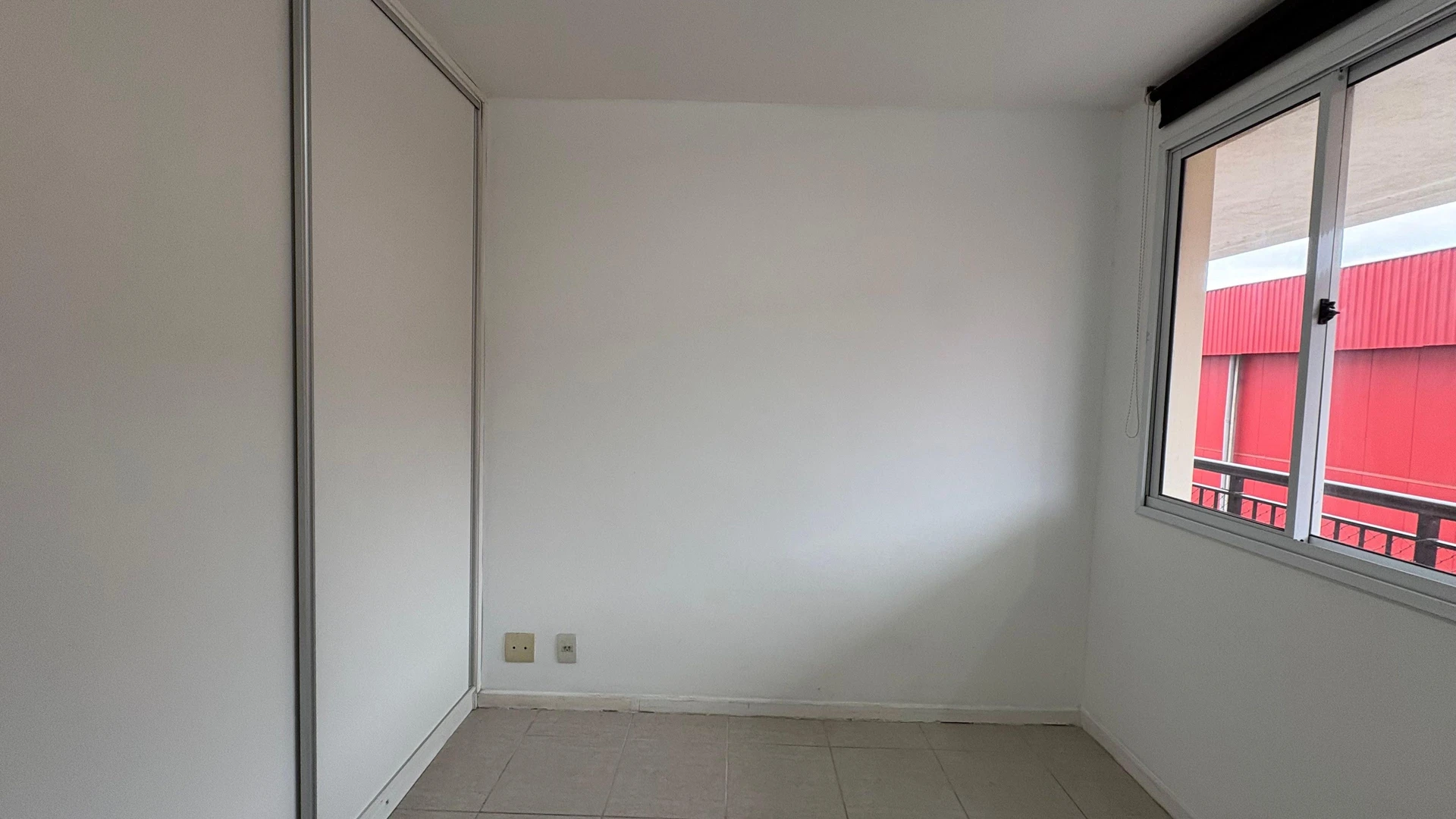 70 m² apartment with a home office and a washing machine — photo 10