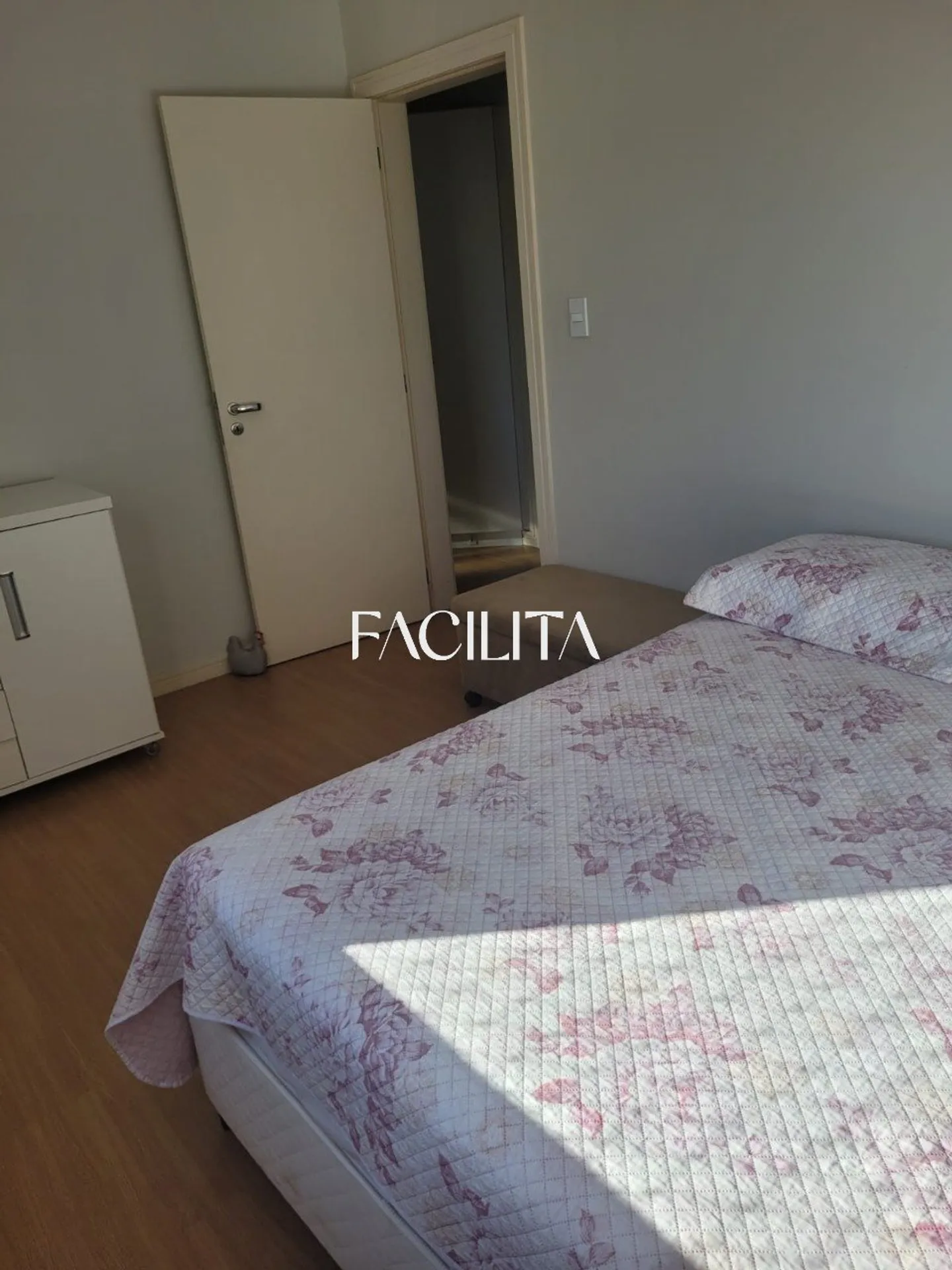 Furnished 3-bedroom apartment with 7th floor — photo 11