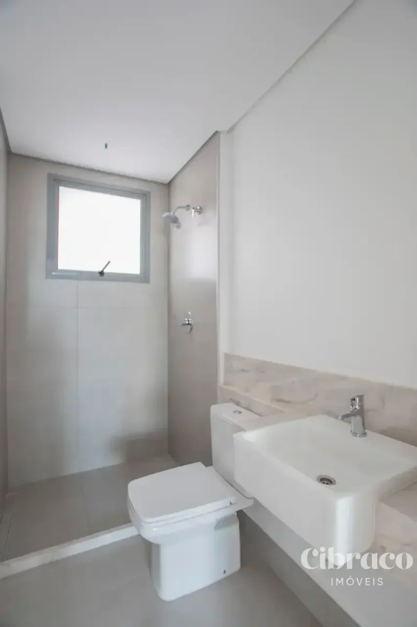 Unfurnished 288 m² apartment with 3 en-suite bedrooms — photo 11
