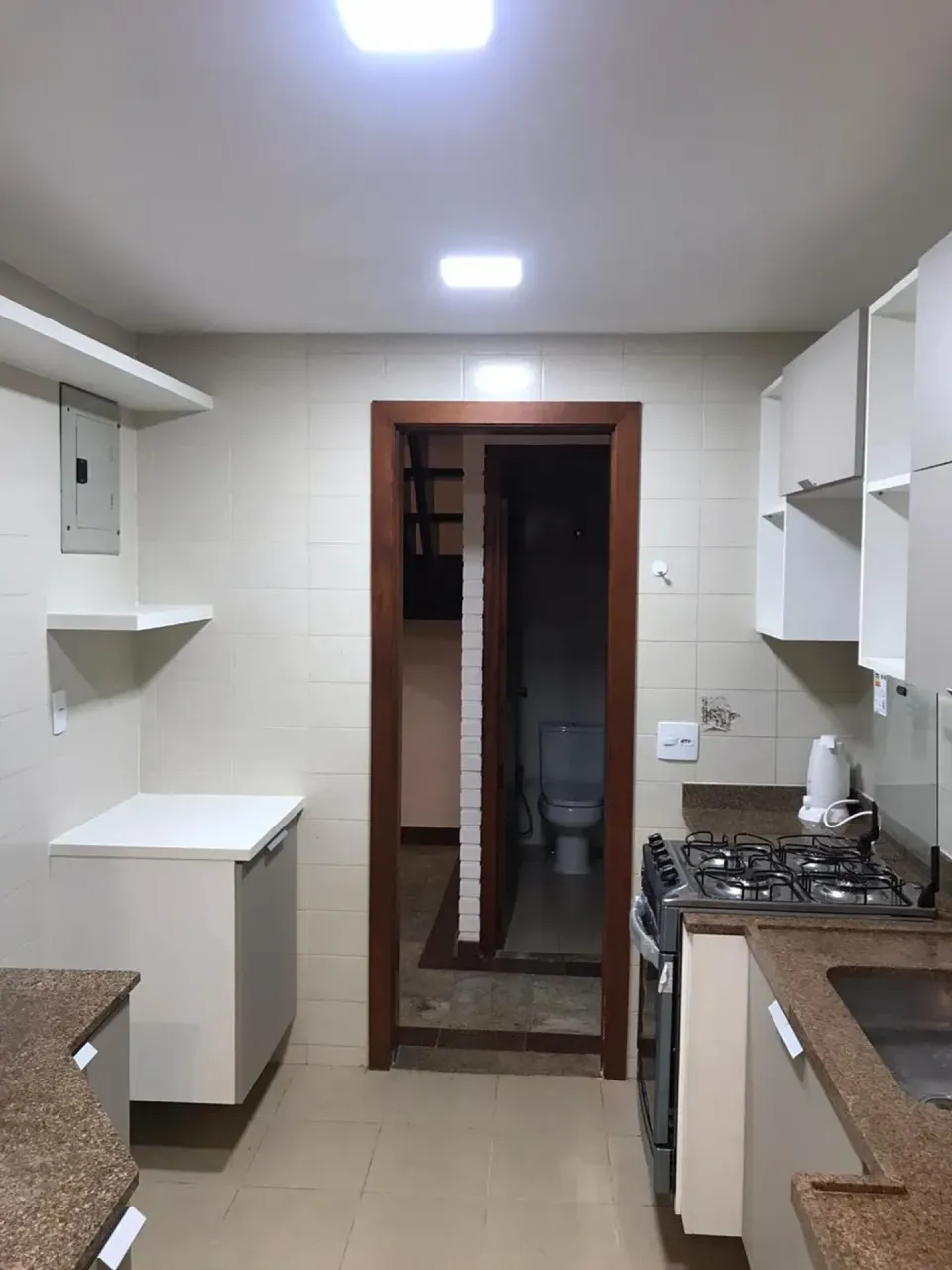 Unfurnished house with 3 bedrooms and 4 bathrooms — photo 2