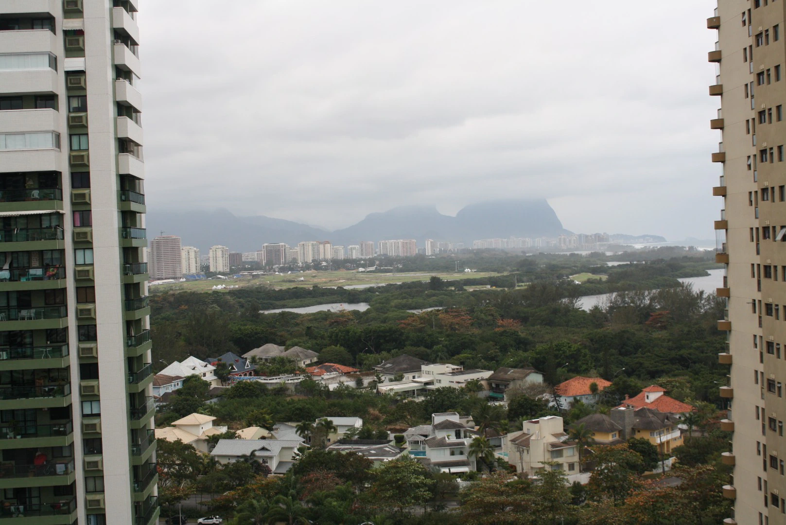 Apartamento de 3 quartos com suíte e 2 vagas de garagem — photo 18