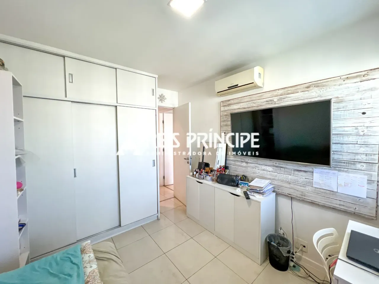 Furnished apartment with 3 bedrooms and 3 bathrooms — photo 15