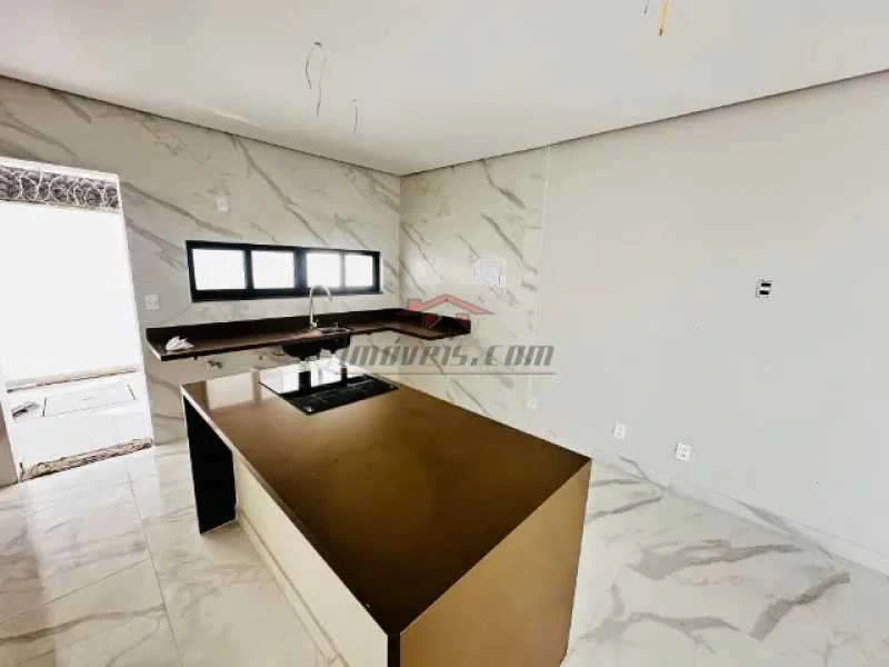 Casa de 214 m² com 4 suítes e 5 banheiros — photo 6