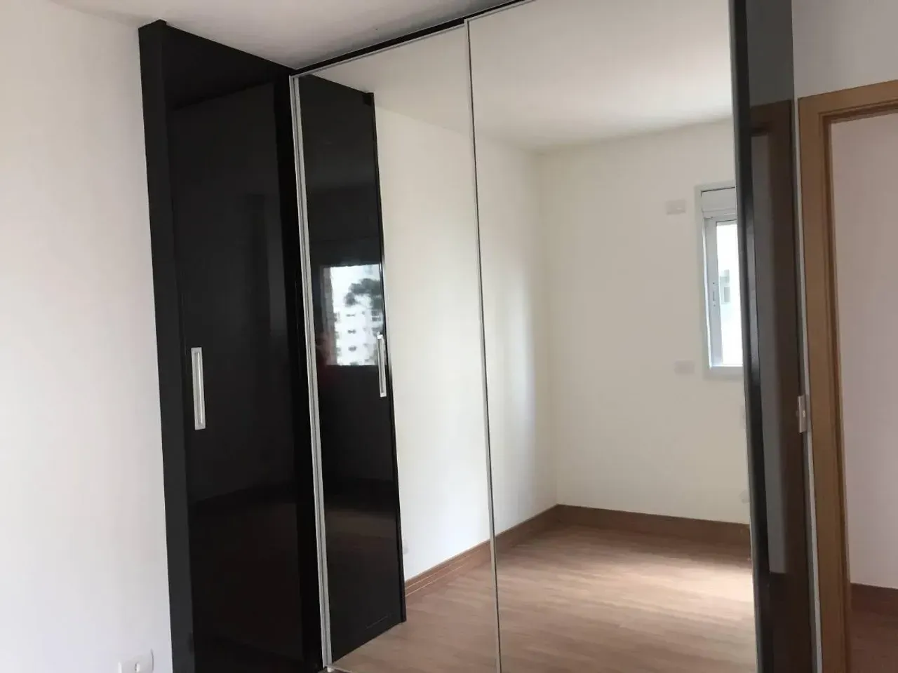 Furnished 3-bedroom apartment with 2 bathrooms — photo 14