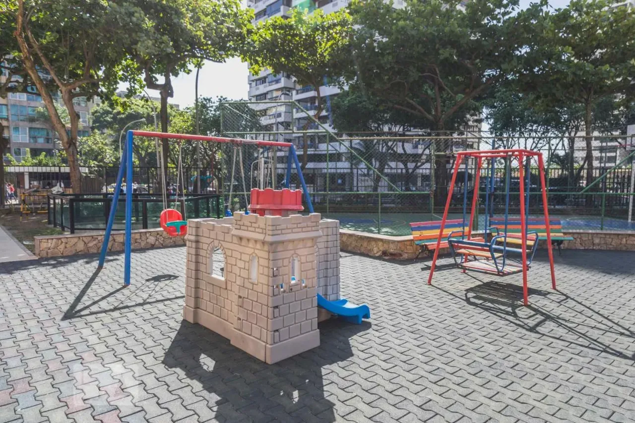 Apartamento de 152 m² com 4 quartos e jardim privativo — photo 2