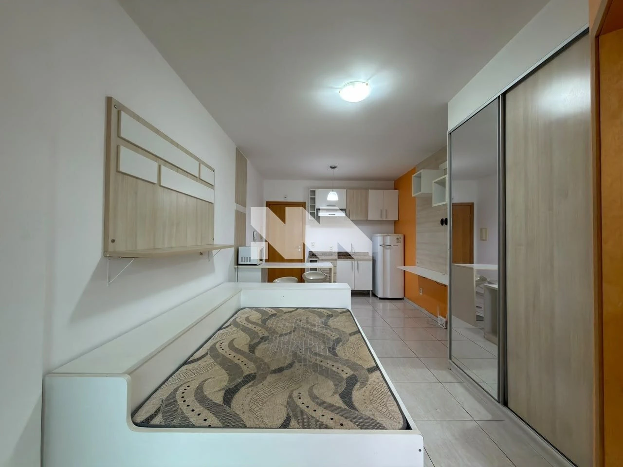 Home office in a one-bedroom apartment, 26 m² — photo 3