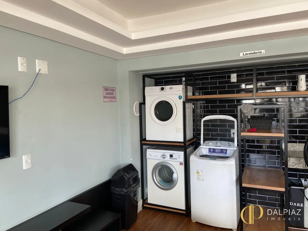 Furnished 46 m² studio with balcony and built-in grill — photo 3