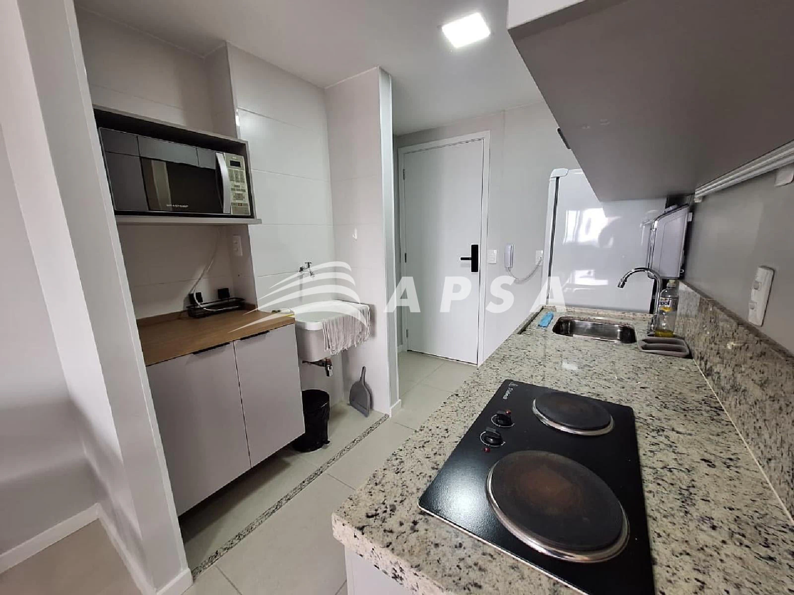 Furnished 1-bedroom apartment with open-plan kitchen 64 m² — photo 7