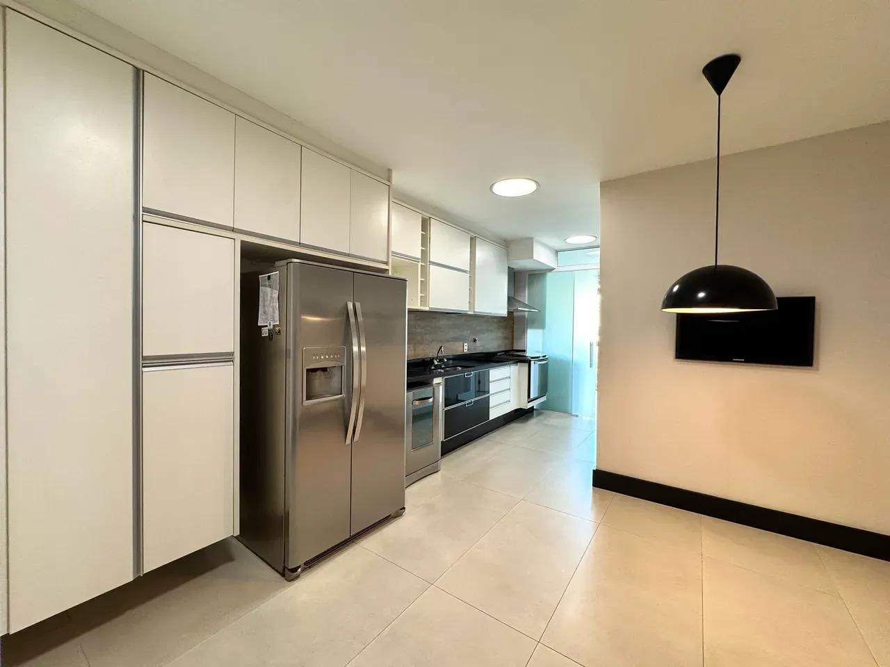 Unfurnished apartment with 4 bedrooms and 5 baths — photo 33
