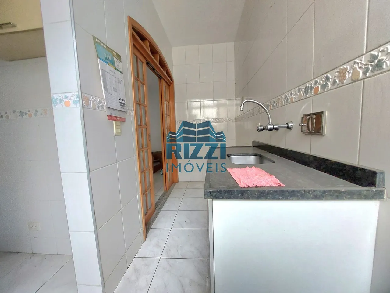 Furnished 2-bedroom apartment with 1 parking space — photo 2