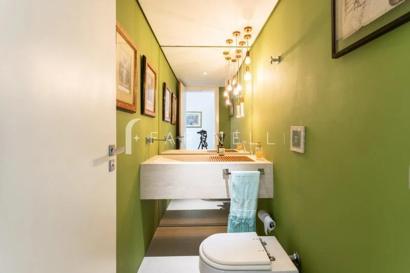 Furnished 1200 m² house with a balcony and 6 bedrooms — photo 43