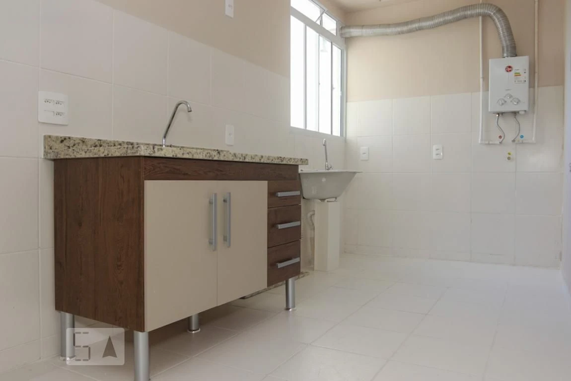 Apartamento para locação com 2 quartos e cozinha fechada — photo 3