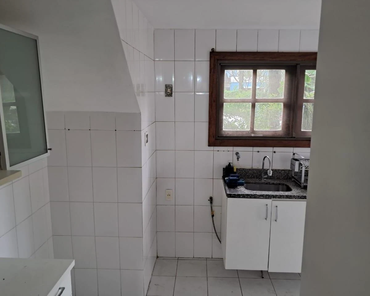 Duplex house with 4 bedrooms and an enclosed kitchen — photo 6