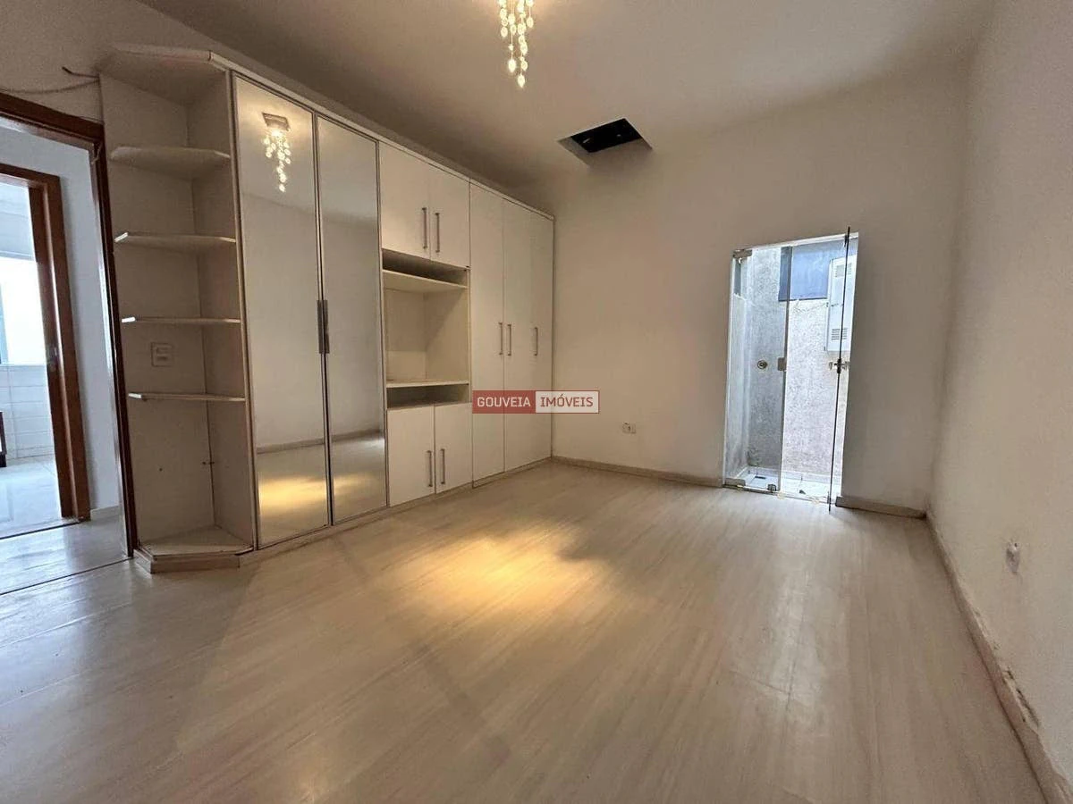 3-bedroom house with a bathtub in Curitiba — photo 11