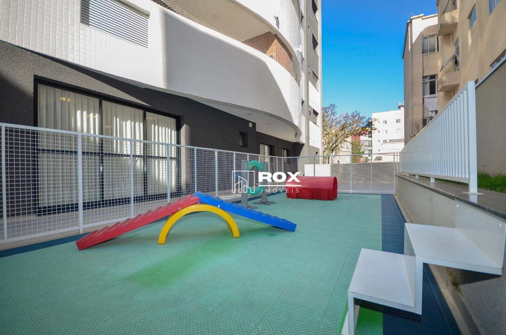 Furnished apartment with 3 bedrooms and private BBQ — photo 44