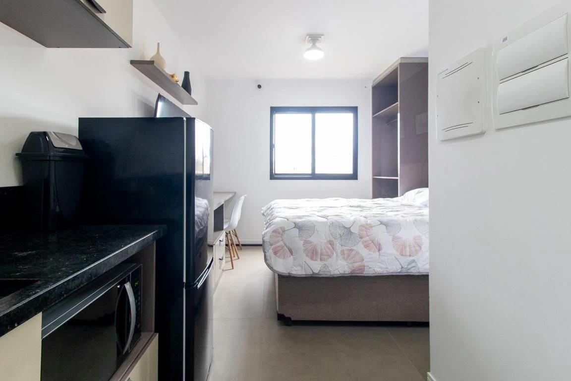 Furnished studio, 20 m², with floor-to-ceiling windows — photo 16