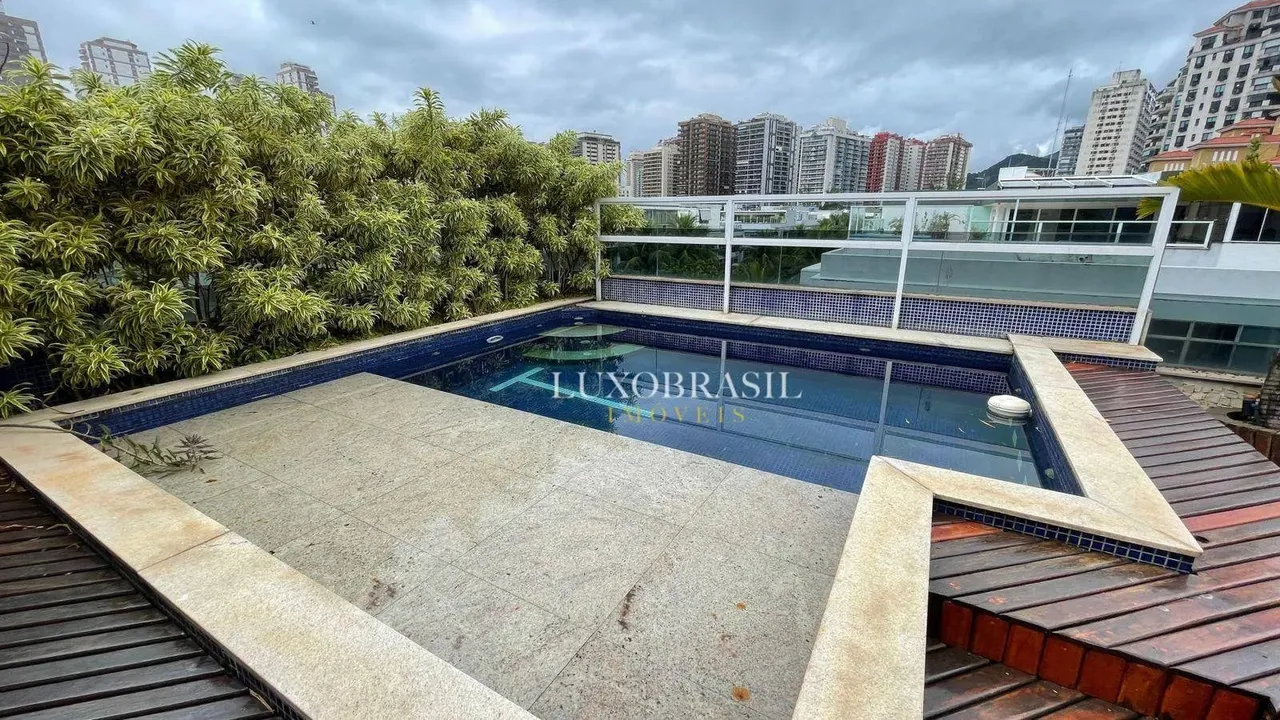 Apartamento mobiliado com 4 quartos e 5 banheiros — photo 19