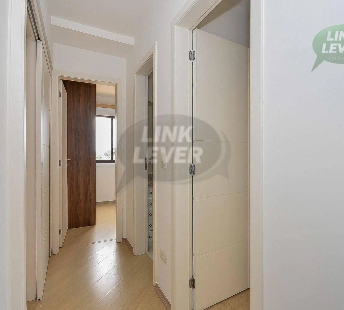 Квартира: 3 спальні, 1 з власною ванною кімнатою, 66 м² — photo 10