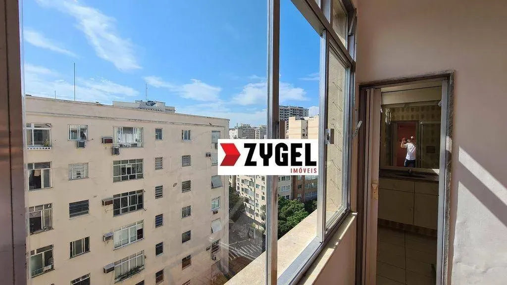 Apartamento de 1 quarto com piso de madeira ou laminado — photo 15