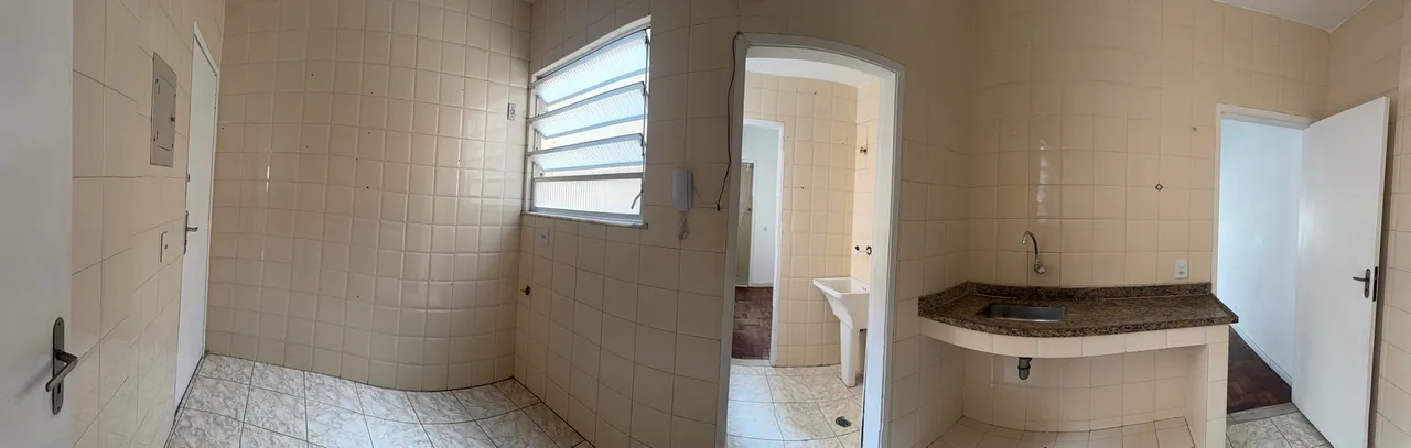 Apartment, 53 m², with wood or laminate floors — photo 5