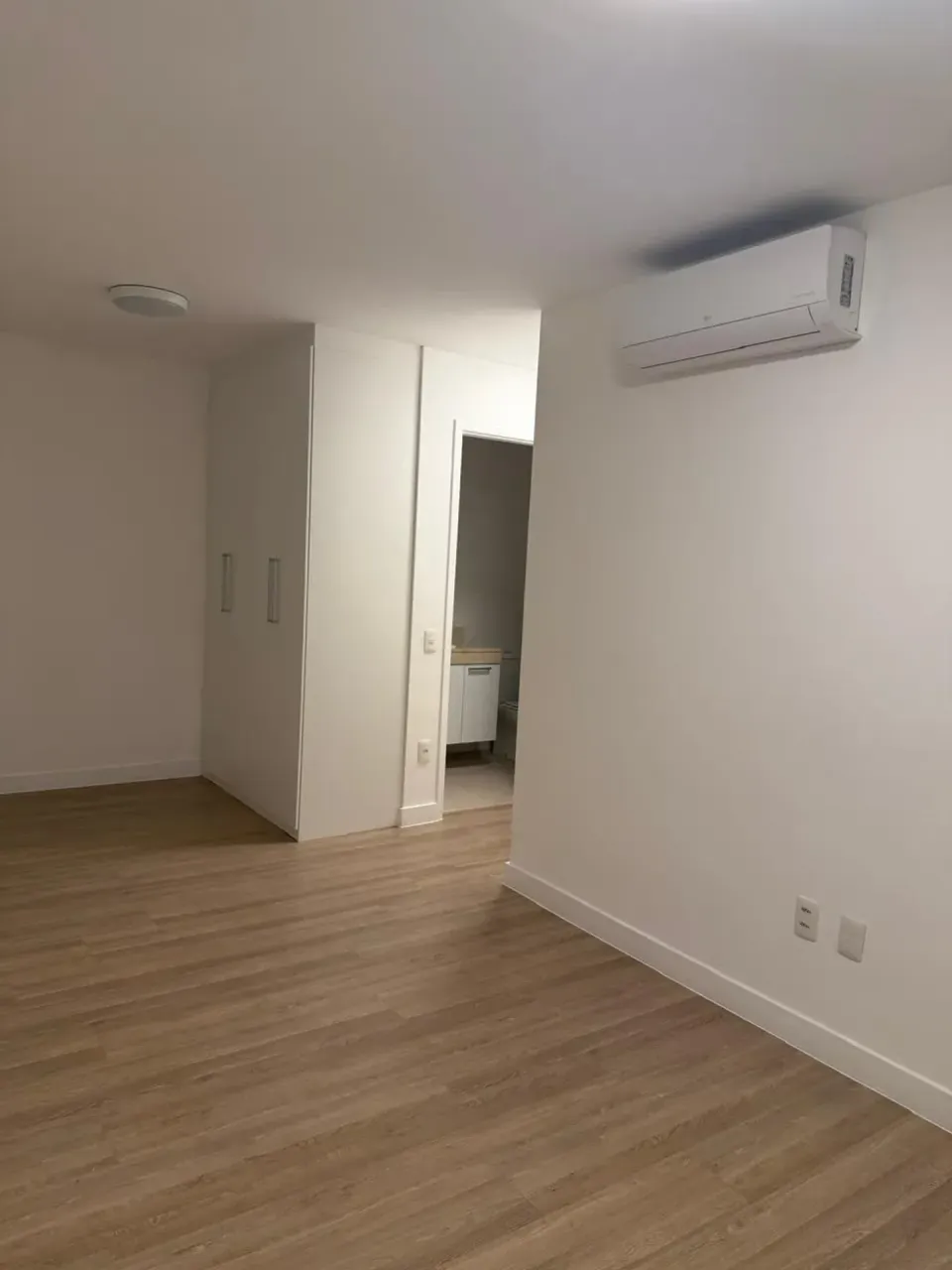Apartamento de 134 m² com 3 quartos e 5 banheiros — photo 3