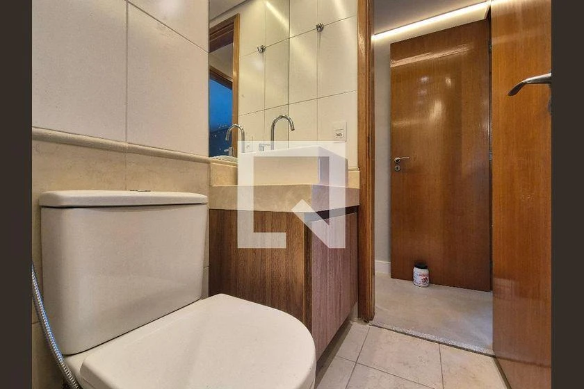Furnished 3-bedroom apartment with balcony and views — photo 38