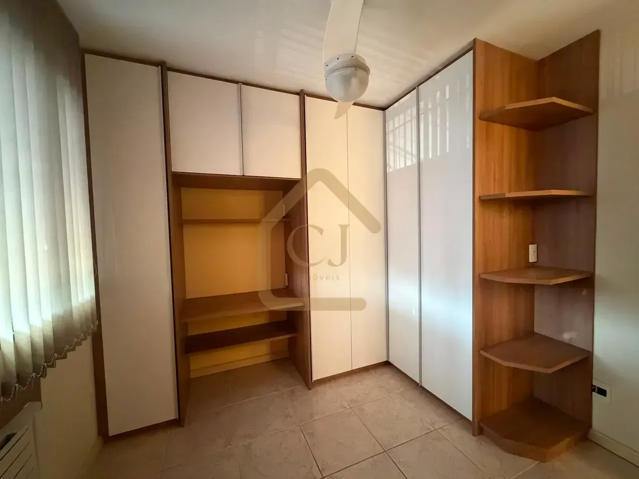 80 m² apartment with 2 bedrooms and 2 bathrooms — photo 3