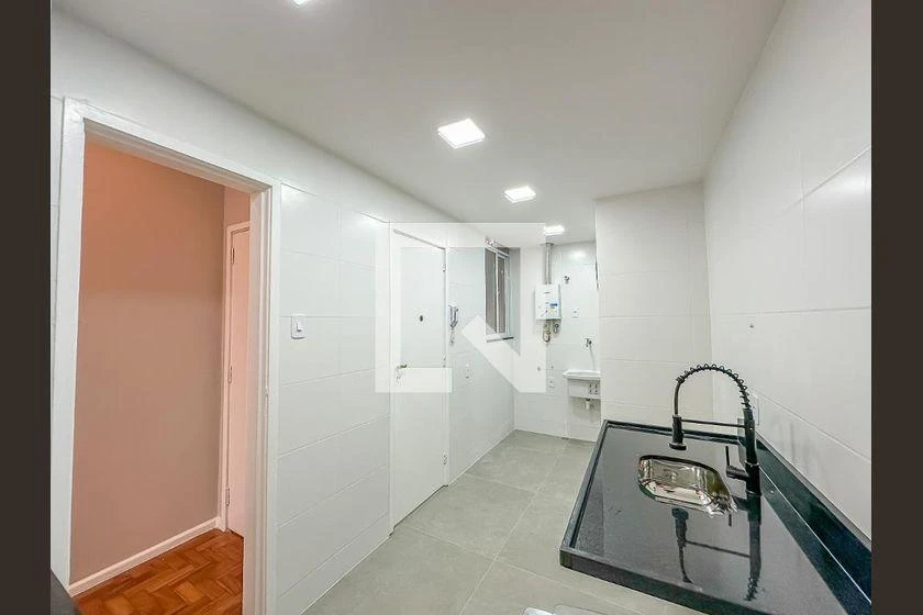 Apartment, 50 m², with wood or laminate floors — photo 8