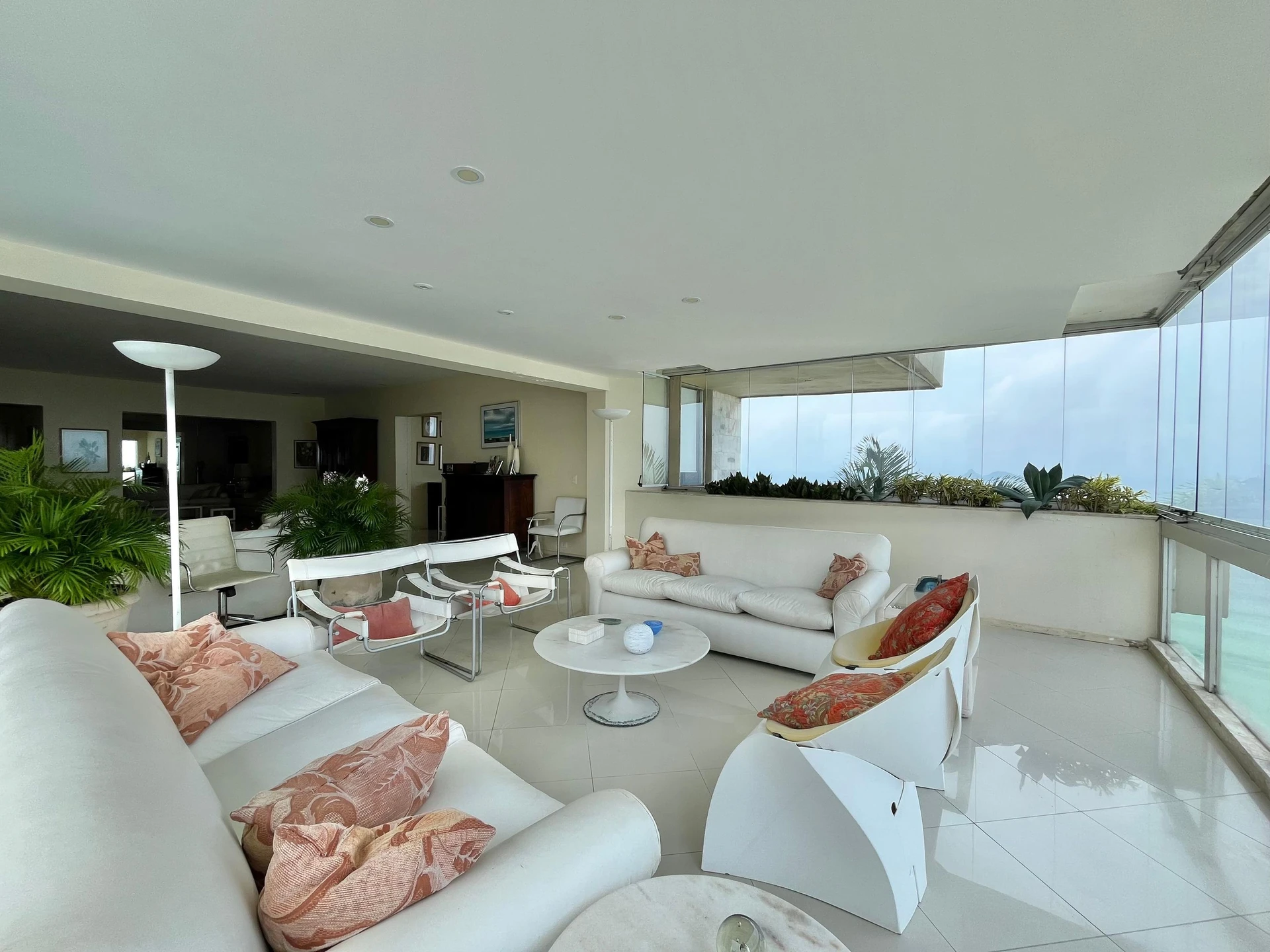 Furnished apartment, 450 m², with a water view — photo 7