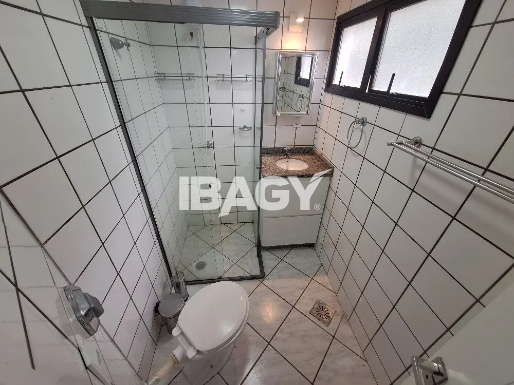 Apartamento de 3 dormitorios con parrilla en la terraza — photo 22